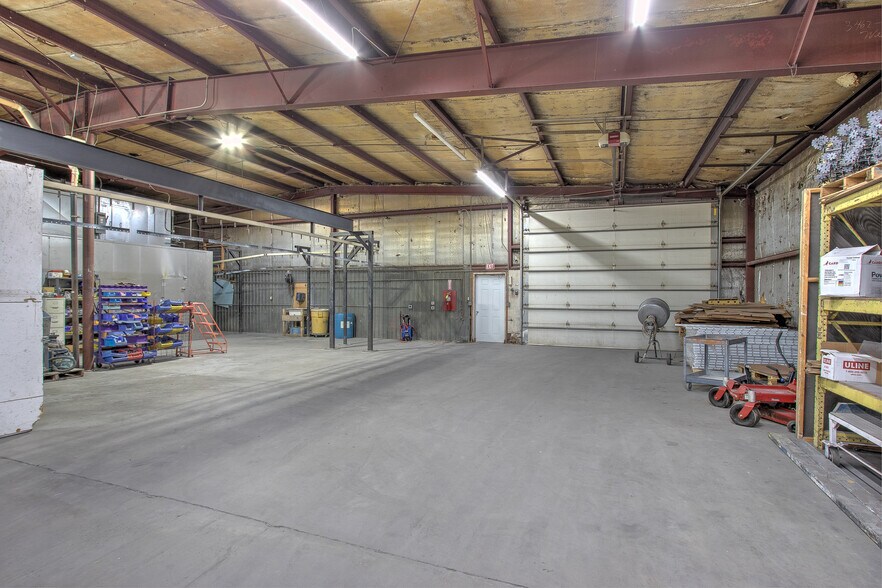 More Photos Of 106 Dunn Ave N, Hinckley Industrial For Sale