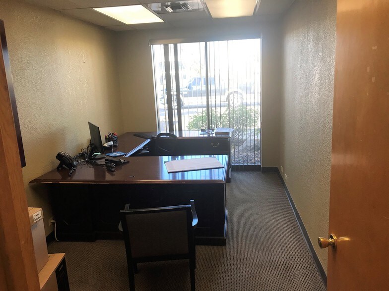 More Photos Of 5700 E Evans Ave, Denver Showroom For Lease