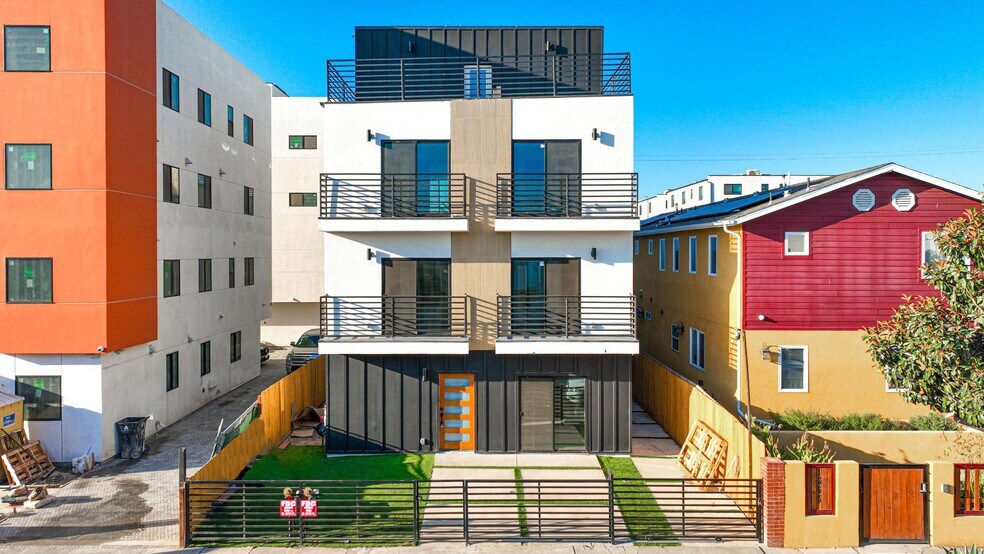 More Photos Of 1359 W 35th Pl, Los Angeles Multifamily For Sale