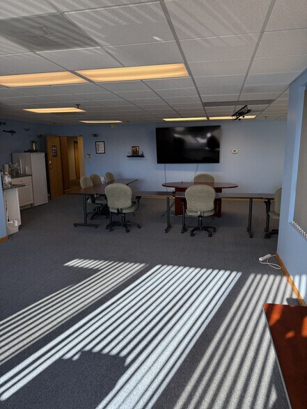 More Photos Of 319 Littleton Rd, Westford Office For Lease