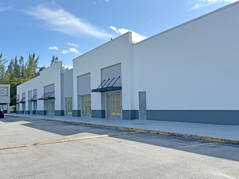 More Photos Of 27455 S Dixie Hwy, Homestead Storefront For Lease