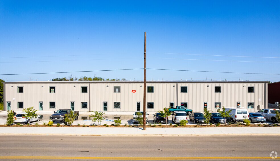 More Photos Of 4603 N Stahl Park, San Antonio Light Distribution For Lease