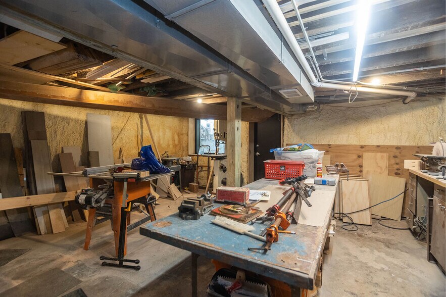 More Photos Of 3489 N Elston Ave, Chicago Storefront Retail Office For Sale