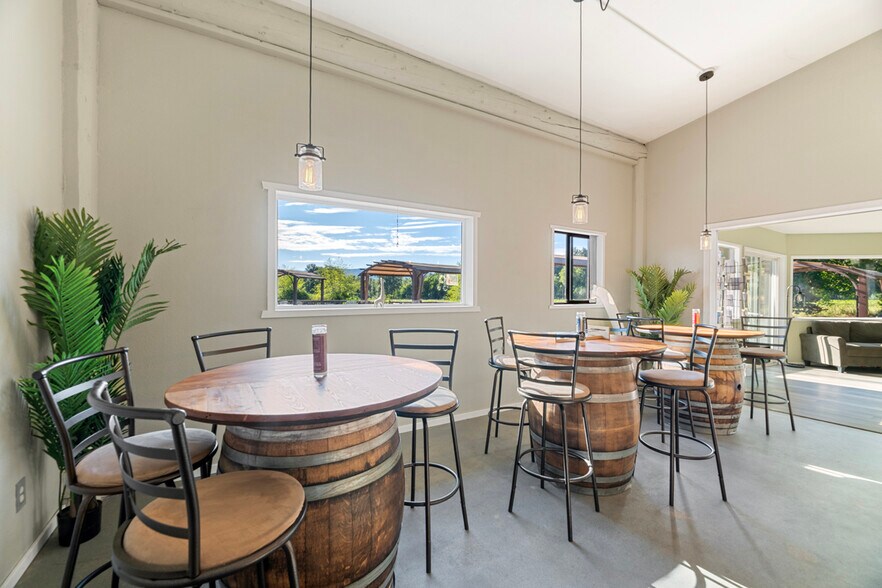 More Photos Of 3900 Holland Rd loop, Cave Junction Winery Vineyard For Sale