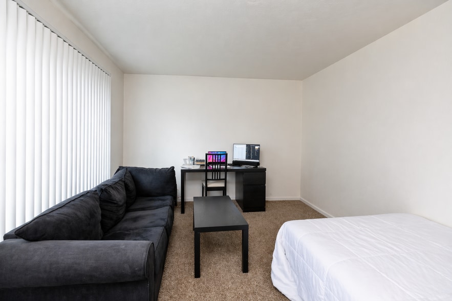 More Photos Of 310 McNary Ave NW, Salem Multifamily For Sale