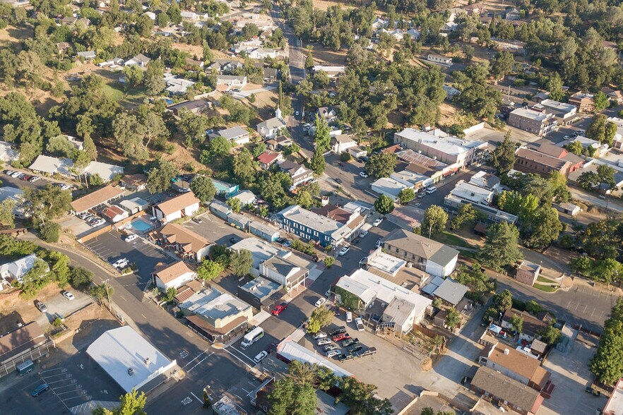 More Photos Of 18239 Main St, Jamestown Hotel For Sale