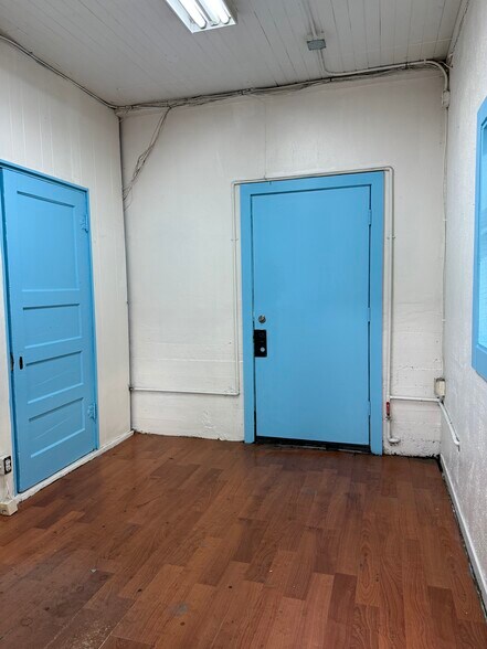 More Photos Of 538 Bryant St, San Francisco Service For Sale