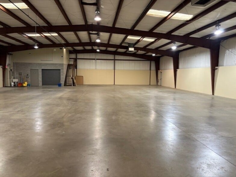 More Photos Of 145 N 15th St, Lewisburg Distribution For Lease