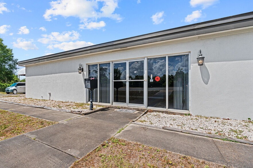 Primary Photo Of 1124 N MLK BLVD, Panama City Funeral Home For Lease