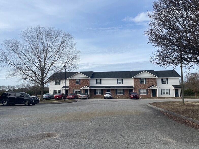 More Photos Of 601 Main St, Lillington Apartments For Sale