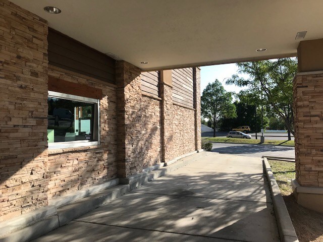 More Photos Of 7525 S Union Park Ave, Sandy Bank For Sale