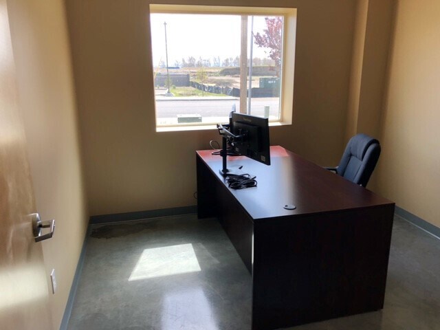 More Photos Of 2901 Rainier Pl, Pasco Warehouse For Lease