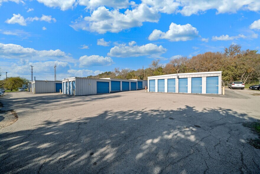 More Photos Of 145 Quail Run, San Marcos Self Storage For Sale
