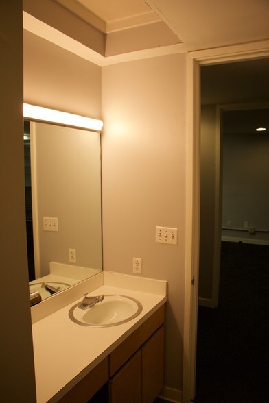 More Photos Of 3025 Maple Dr NE, Atlanta Loft Creative Space For Lease