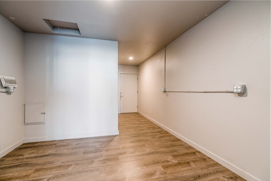 More Photos Of 362 N State St, Ukiah Storefront Retail Office For Lease