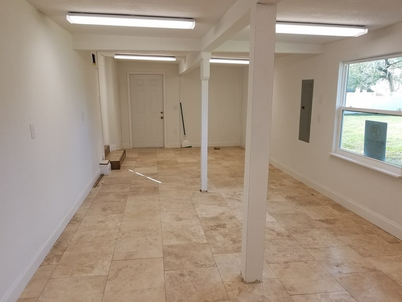 More Photos Of 109 E Robertson St, Brandon Medical For Sale