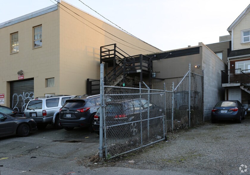 More Photos Of 117 W 6th Ave, Vancouver Light Distribution For Sale