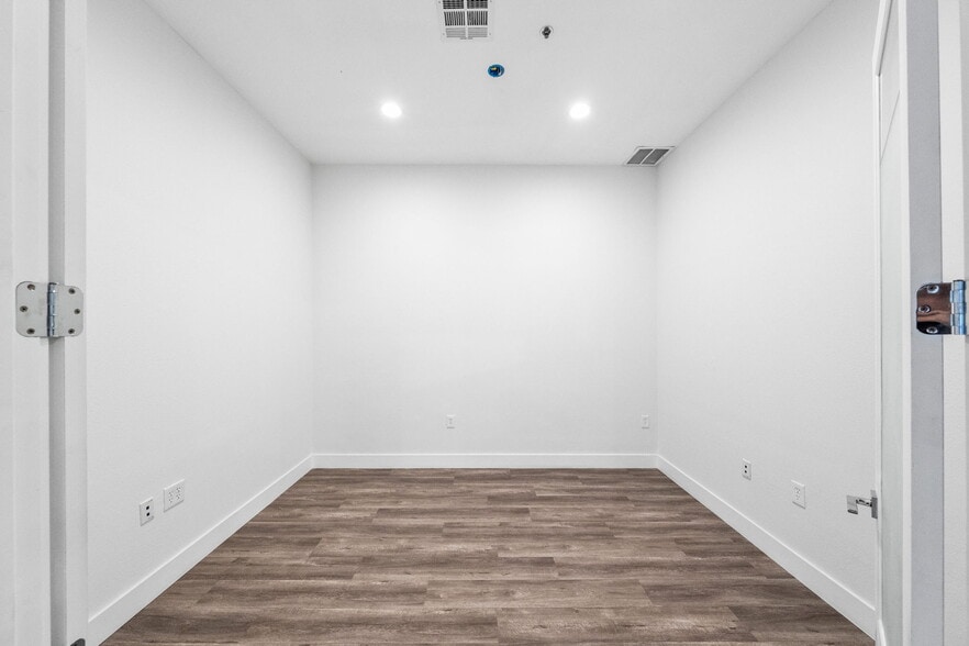 More Photos Of 9630 Research Dr, Irvine Research And Development For Sale