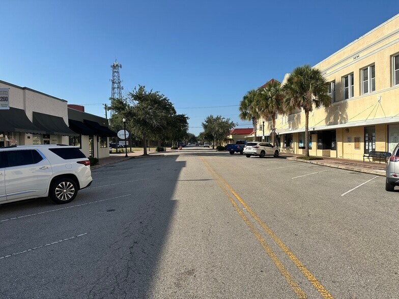 More Photos Of 356-358 3rd St NW, Winter Haven Storefront For Sale