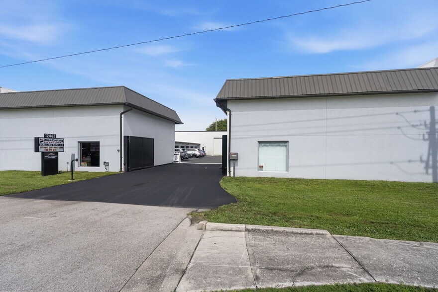 Primary Photo Of 12445 Collier Blvd, Naples Showroom For Sale