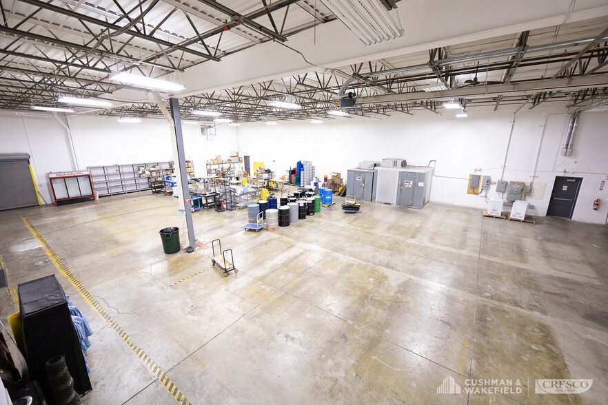 More Photos Of 3301-3357 Saint Clair Ave, Cleveland Warehouse For Lease