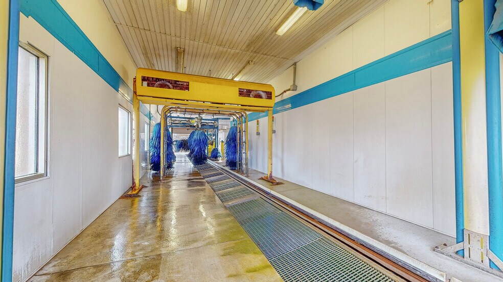 More Photos Of 4180 Sunset Blvd, Steubenville Carwash For Sale