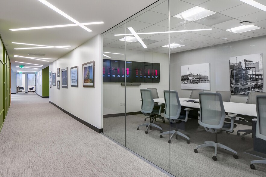 More Photos Of 2190 Towne Centre Pl, Anaheim Office For Sale