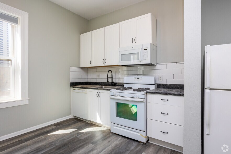 More Photos Of 2031-2033 Curtis St, Denver Apartments For Lease