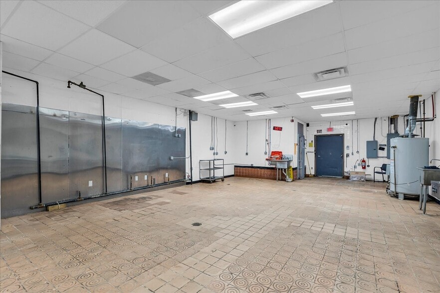 More Photos Of 12010 Greenfield Rd, Detroit General Retail For Sale