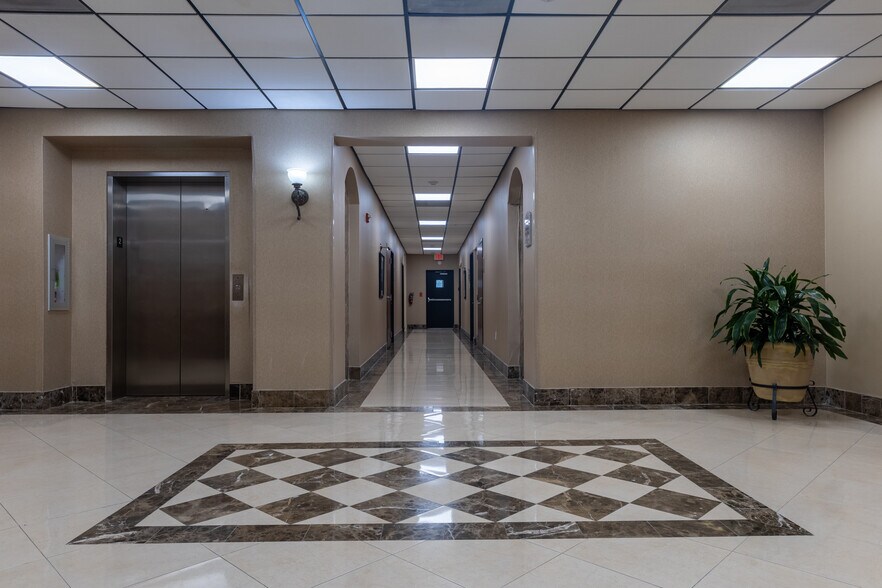 More Photos Of 12905 SW 42nd St, Miami Office For Lease