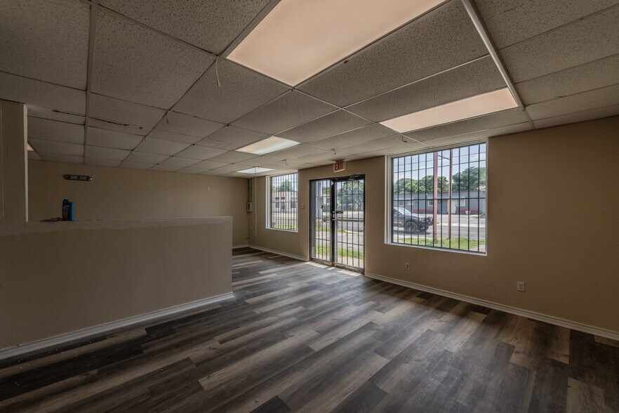 More Photos Of 1006 West Ave, San Antonio Freestanding For Sale