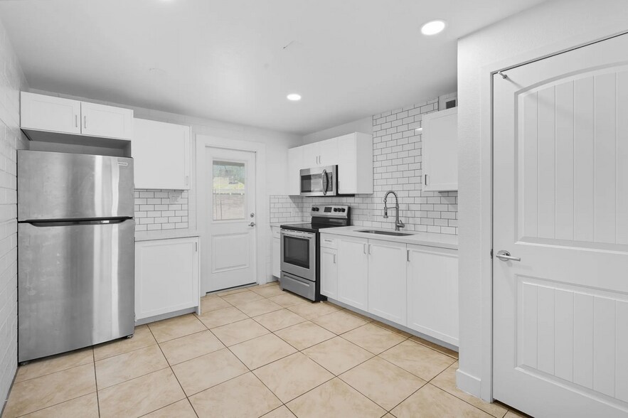 More Photos Of 510 N Horne, Mesa Apartments For Sale
