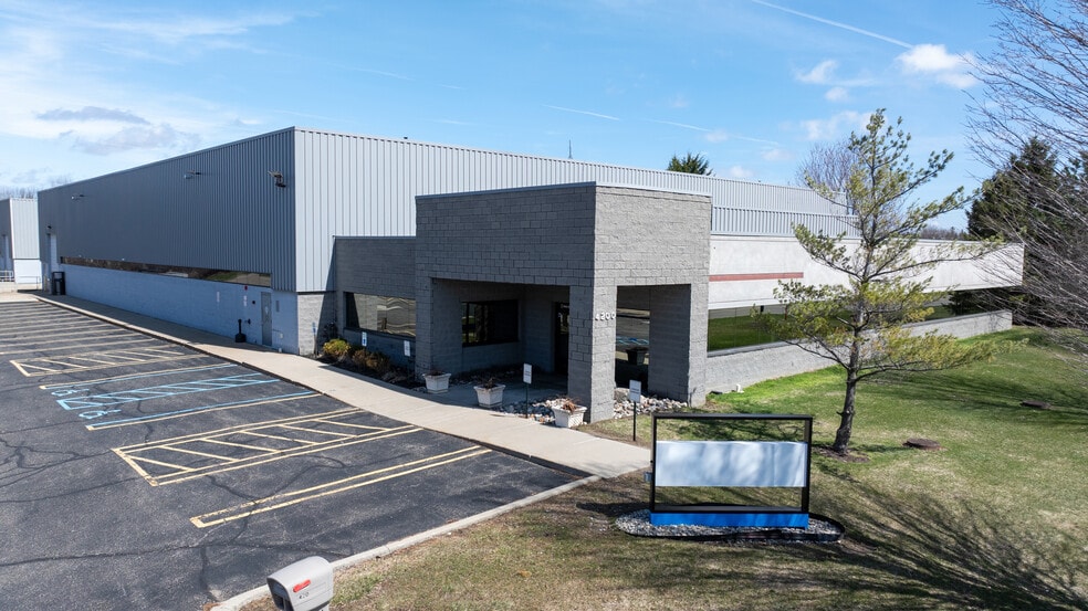 Primary Photo Of 4200 N Atlantic Blvd, Auburn Hills Manufacturing For Lease