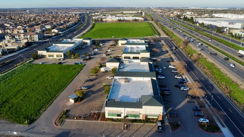 More Photos Of 17395 S Manthey Rd, Lathrop Medical For Sale