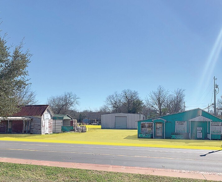 More Photos Of 1401 Chestnut St, Bastrop Land For Sale