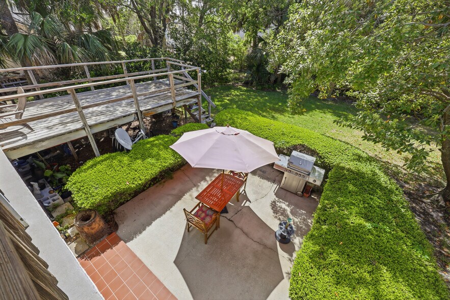 More Photos Of 218 19th Ave N, Jacksonville Beach Apartments For Sale