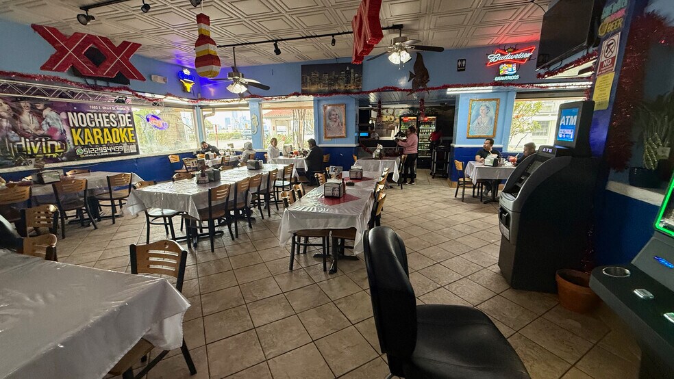 More Photos Of 1605 E Oltorf St, Austin Restaurant For Lease