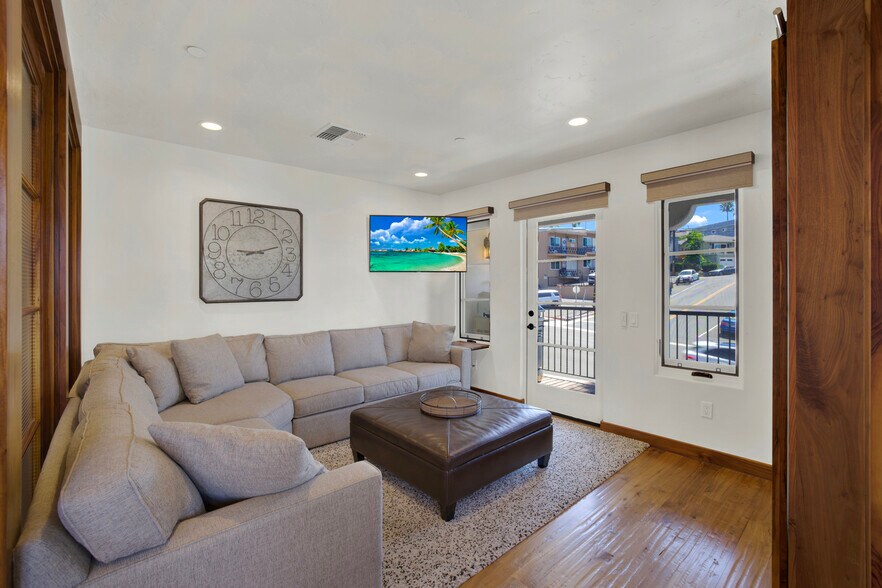 More Photos Of 1403 N El Camino Real, San Clemente Office For Sale