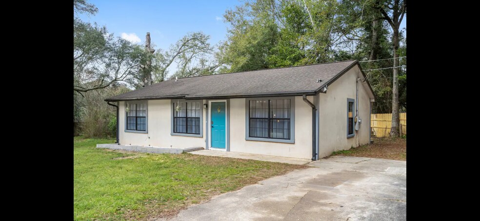 More Photos Of 2001 N 61st Ave, Pensacola Apartments For Sale