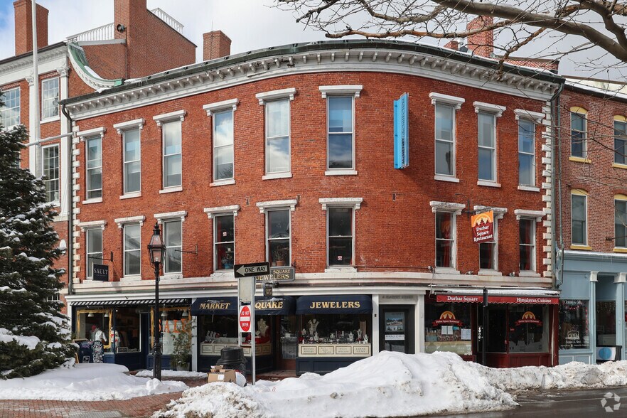 Primary Photo Of 10-12 Market Sq, Portsmouth Storefront Retail Office For Lease