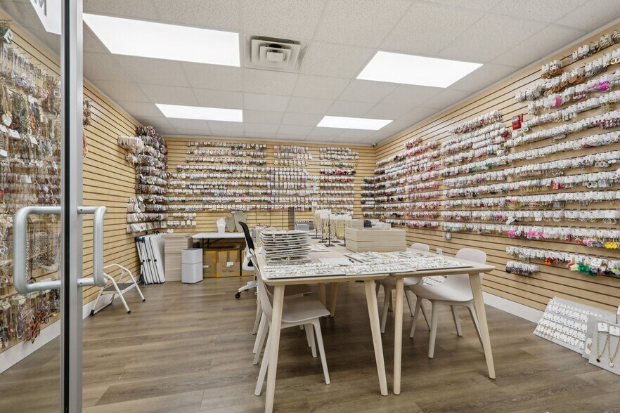 More Photos Of 7-9 Ridgefield, Ridgefield Park Flex For Lease