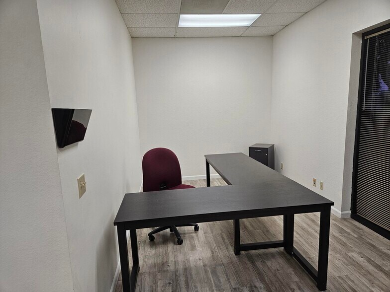 More Photos Of 5510 Skylane Blvd, Santa Rosa Office For Lease