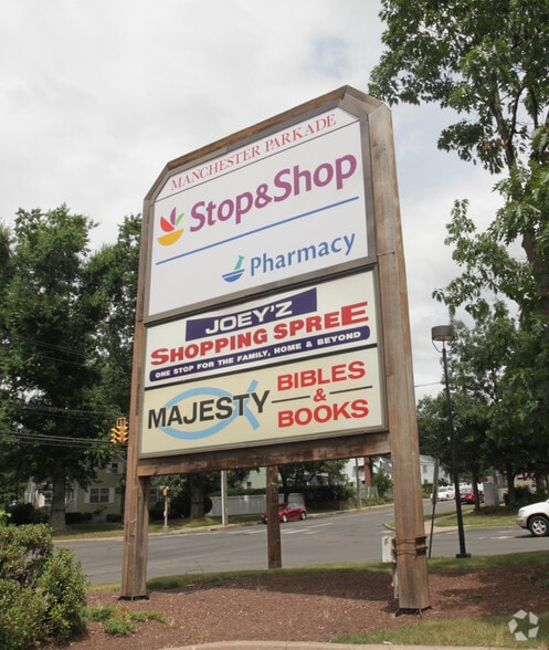 More Photos Of 412 Middle Tpke W, Manchester Unknown For Lease