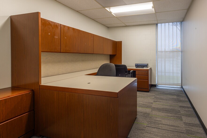 More Photos Of 8020 Westglen Dr, Houston Office For Lease