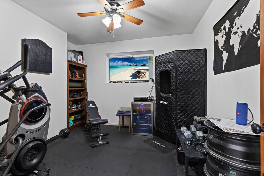 More Photos Of 694 Zion Park Blvd, Springdale Storefront Retail Residential For Sale