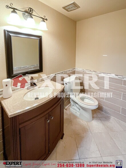 More Photos Of 312 E Avenue B, Killeen Office For Lease