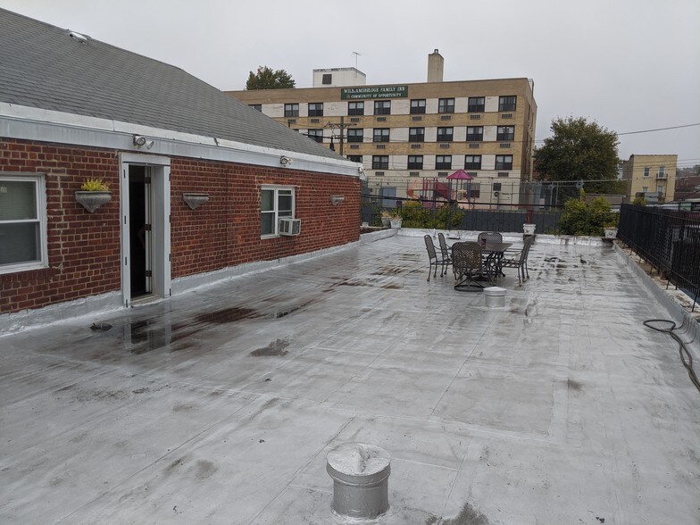 More Photos Of 974-976 E Gun Hill Rd, Bronx Storefront Retail Residential For Sale