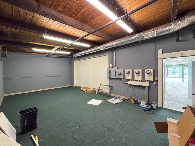 More Photos Of 3269-3281 Berlin Tpke, Newington Storefront Retail Office For Lease