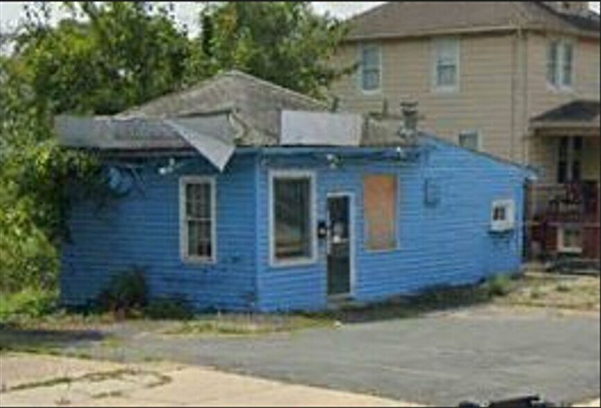 More Photos Of 4101 Wilkens Ave, Baltimore Storefront Retail Residential For Sale