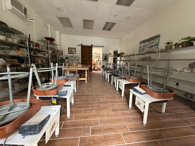 More Photos Of 533 Central Ave, Jersey City Apartments For Lease